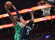 半岛体育入口-凯尔特人鏖战勇士，取得胜利