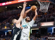 半岛体育登录入口-包含雄鹿锋线组合稳健发挥，连胜势不可挡的词条