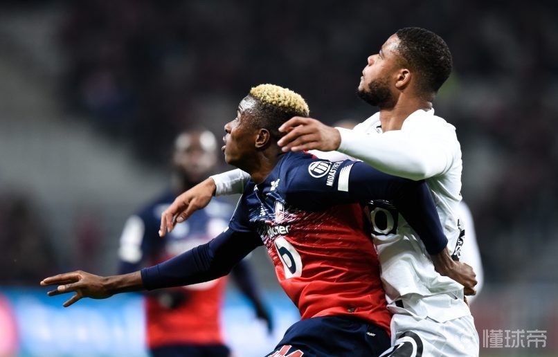 包含南特后防整体表现出色，成为球队防守保障的词条