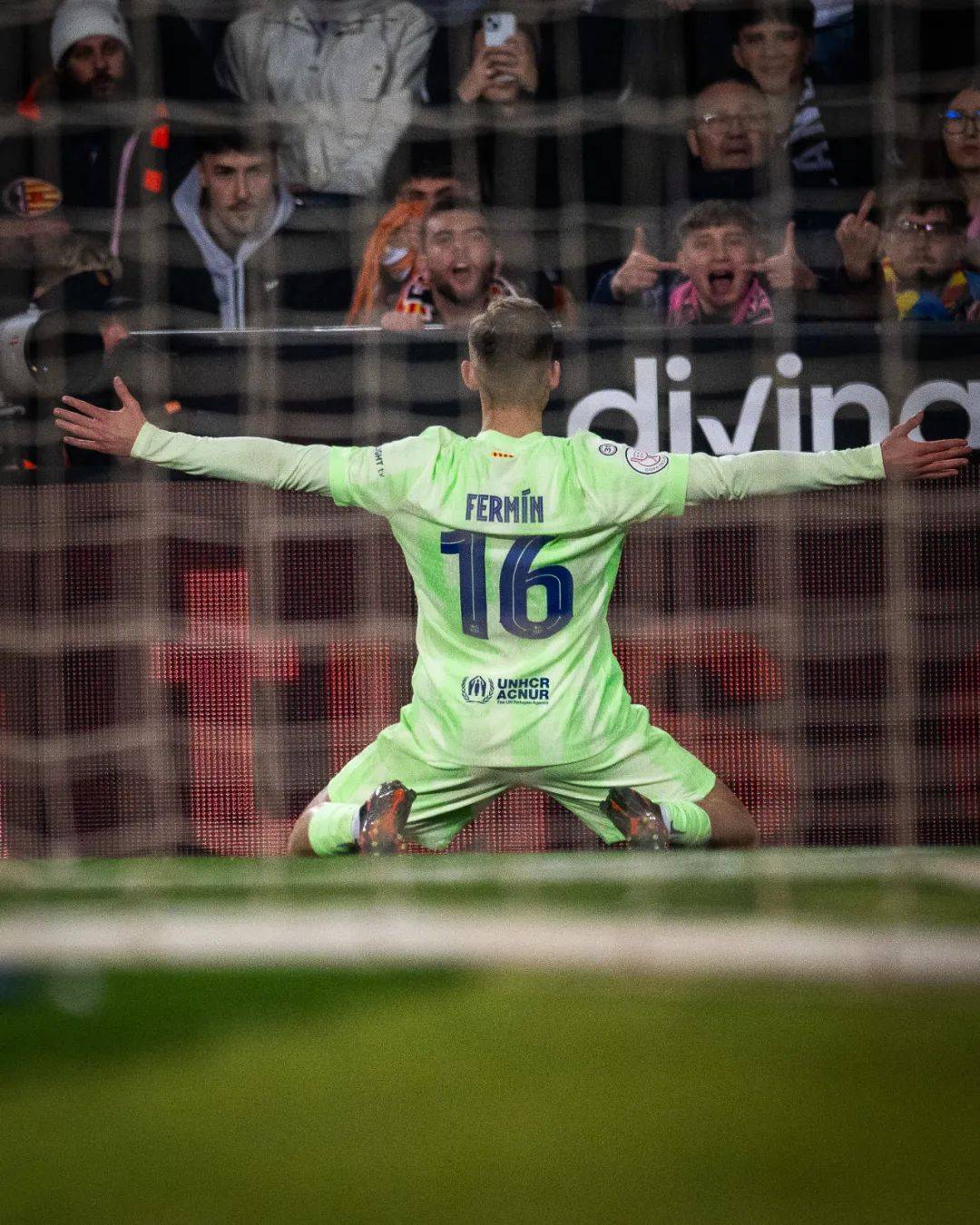 包含布斯克茨梅开二度,巴萨主场大胜的词条 包含布斯克茨梅开二度,巴萨主场大胜的词条