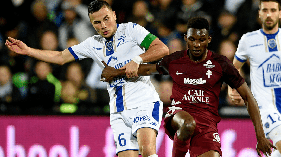 包含圣埃蒂安主场逼平尼斯，努力争取积分的词条