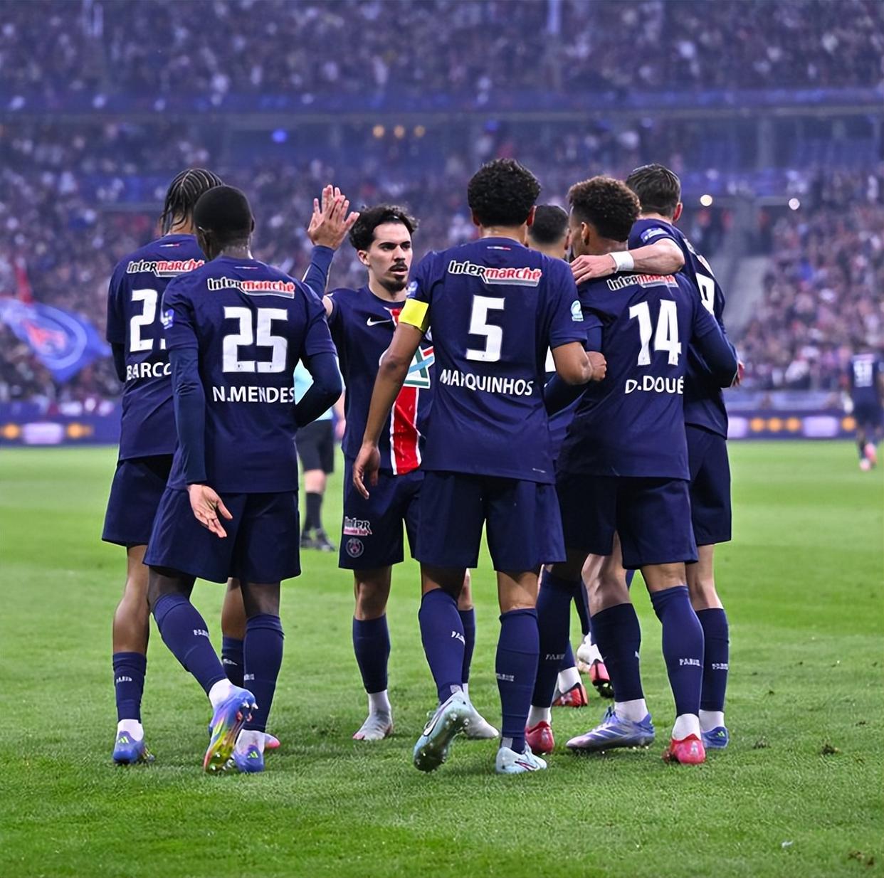 关于巴黎圣日耳曼迎战桑普多利亚，决定欧洲赛事出线命运的信息