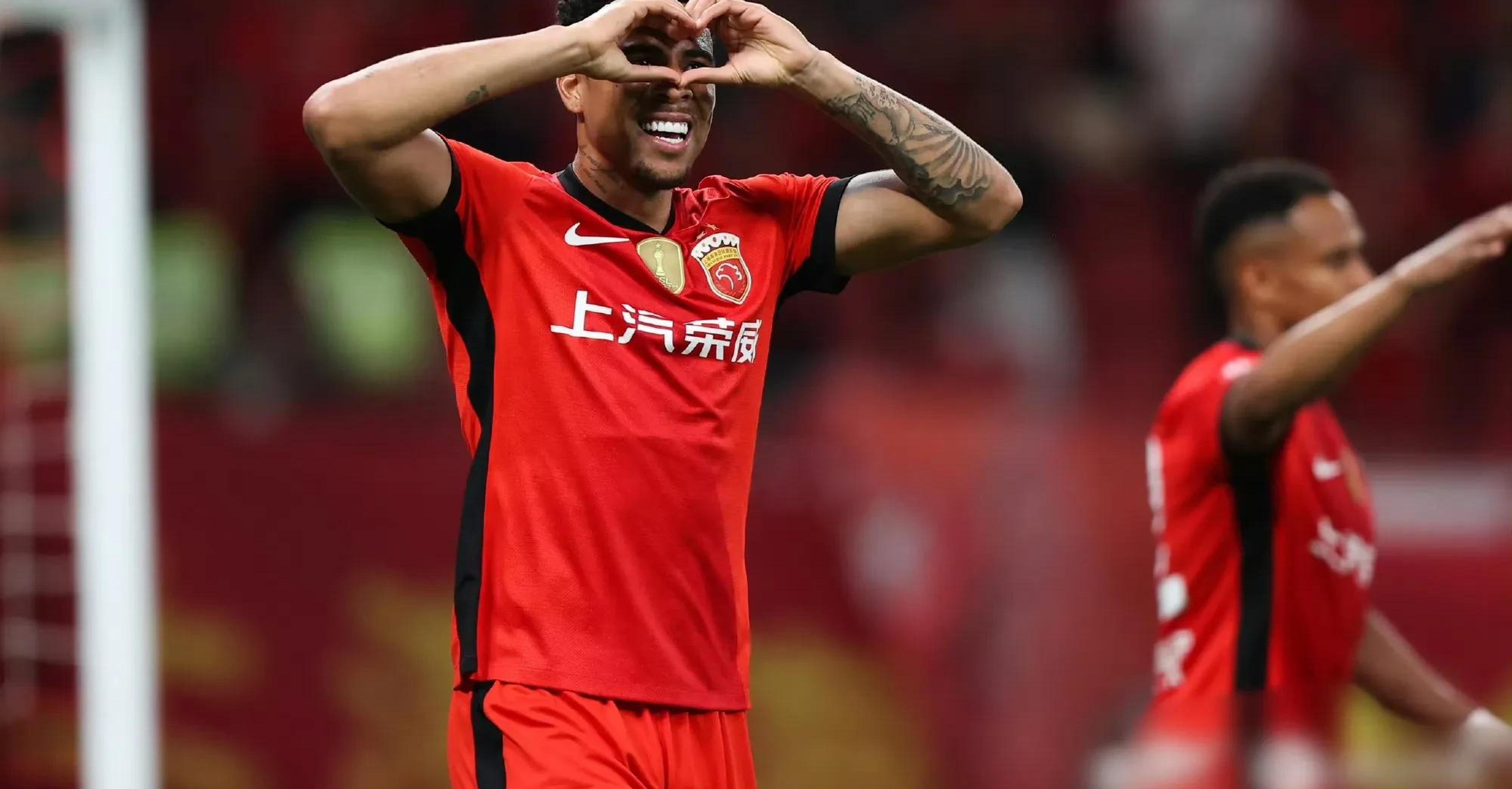 年轻球员崭露头角,助队成功逆袭 年轻球员崭露头角,助队成功逆袭