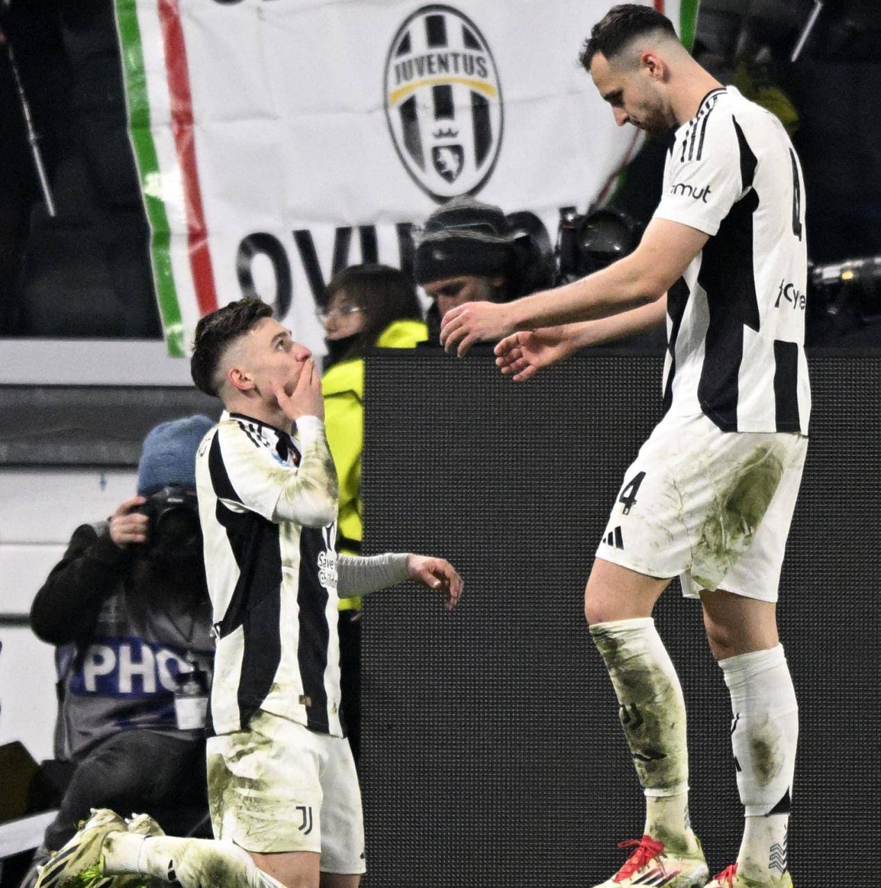 米兰德比!尤文图斯力克AC米兰,3-2险胜的简单介绍 米兰德比!尤文图斯力克AC米兰,3-2险胜的简单介绍