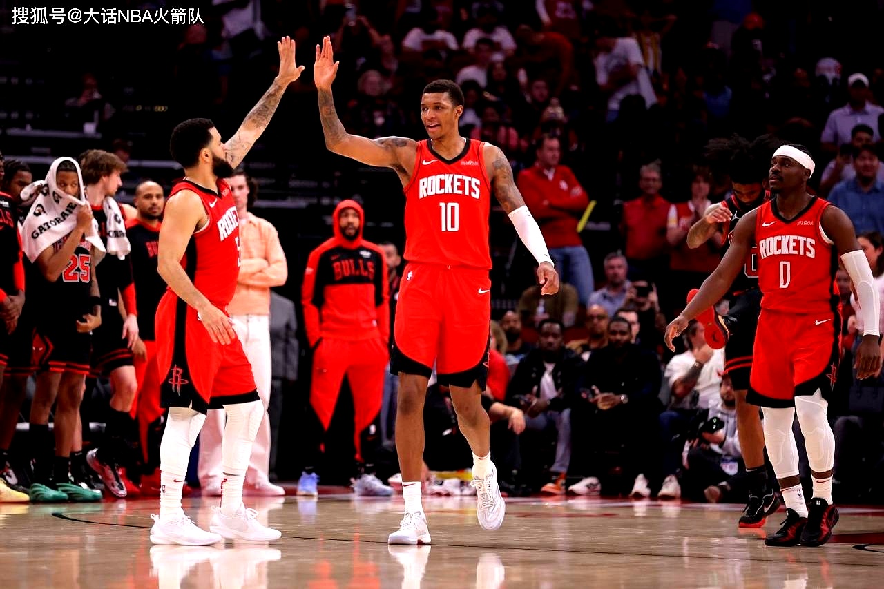 爵士队球员整装待发信心百倍准备大战的简单介绍