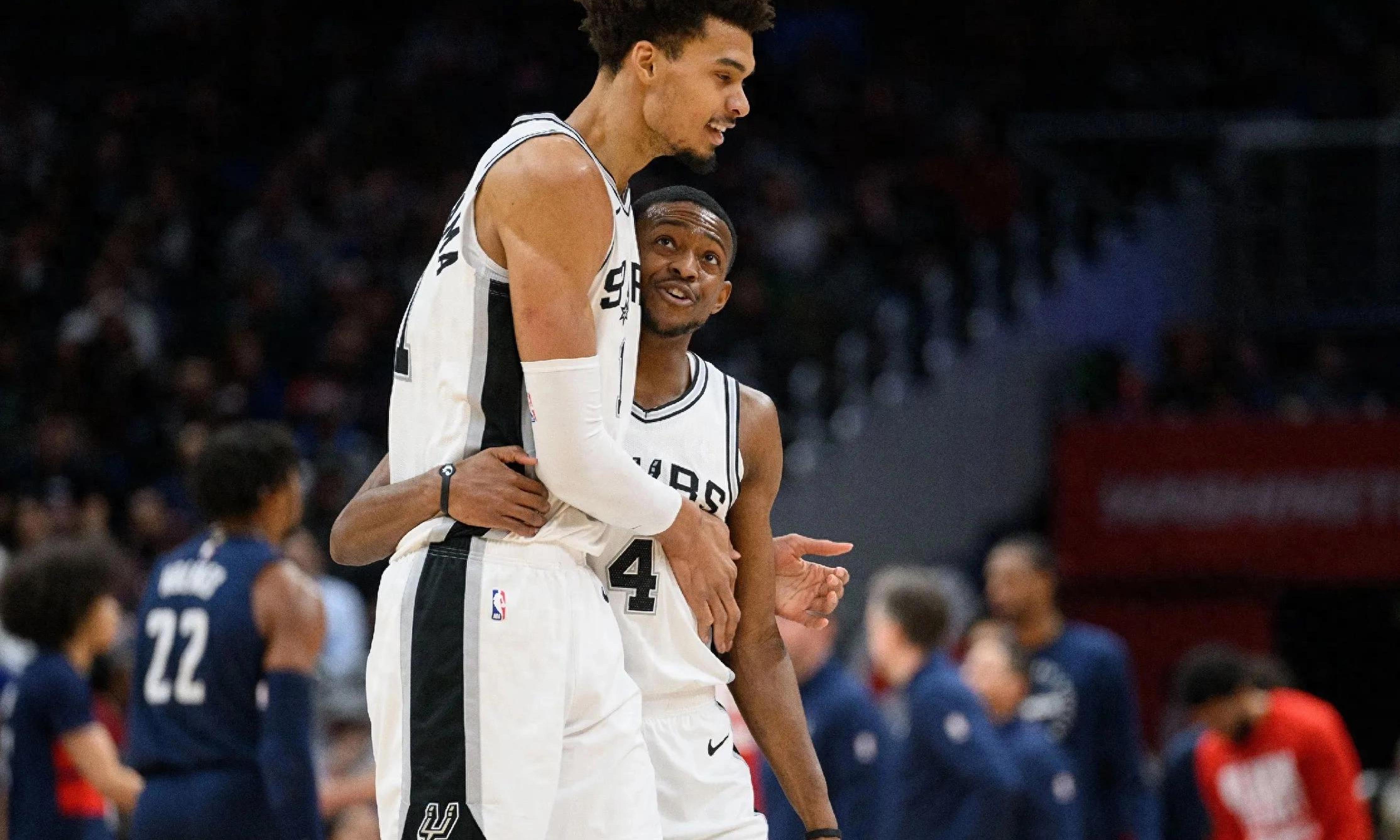 关于独行侠主场迎战马刺全力争胜的信息