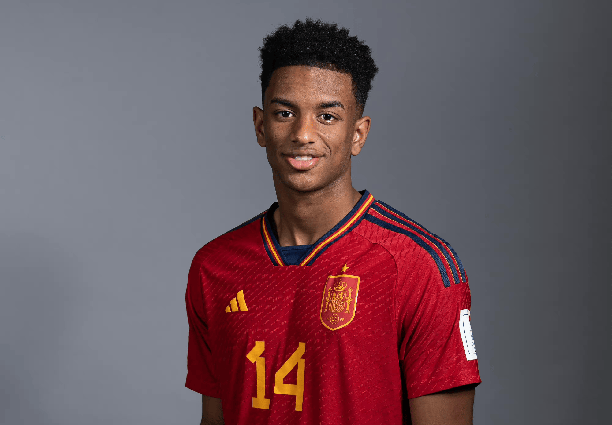 关于曼联后防失利,谋求签下新后卫增强实力的信息 关于曼联后防失利,谋求签下新后卫增强实力的信息