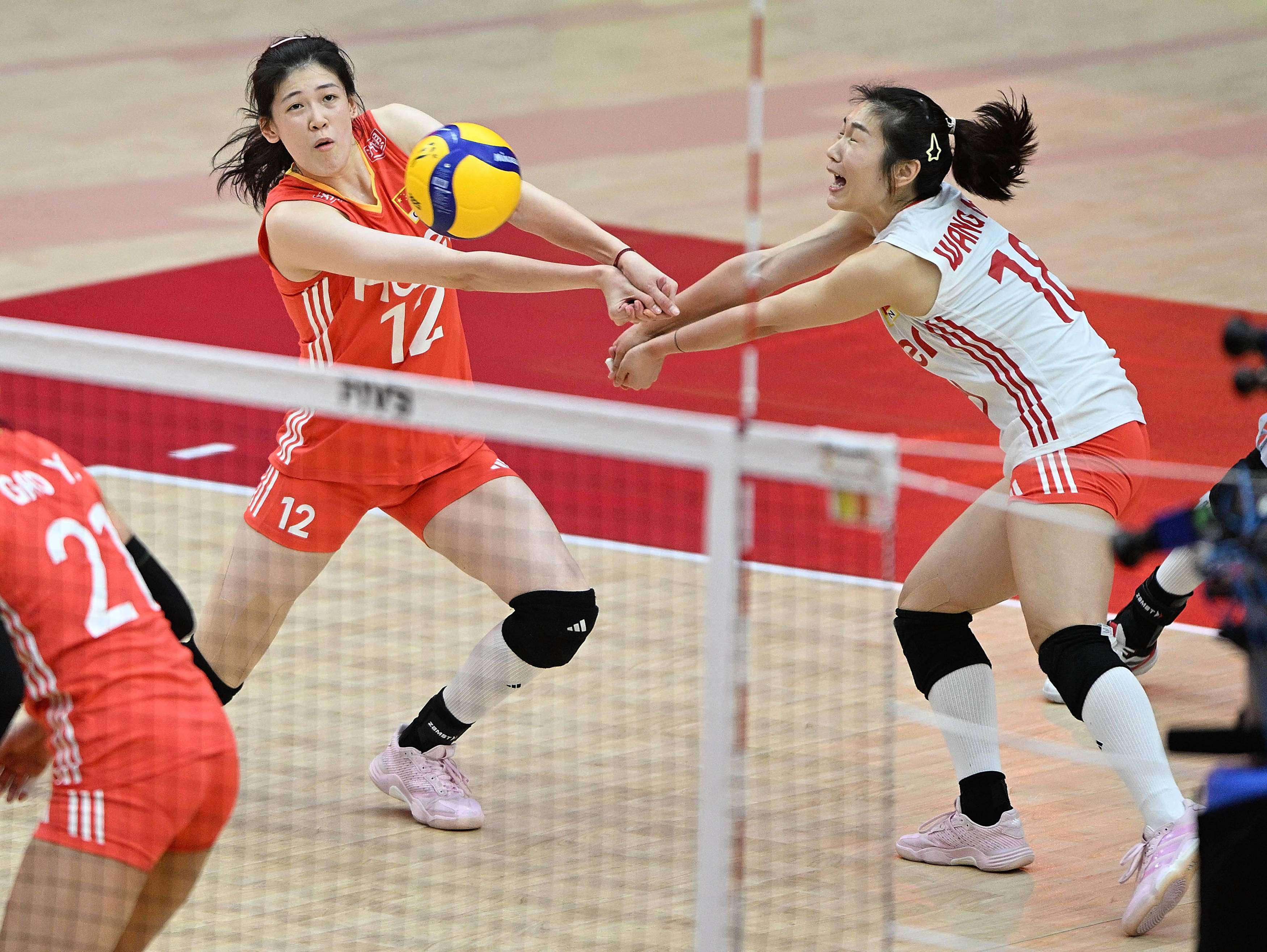 中国女排力克巴西队，挺进半决赛